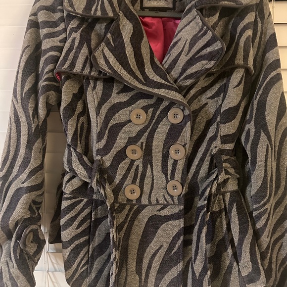 Dollhouse Black and Gray Zebra Print Pea Coat - Picture 4 of 8